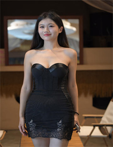 《欧美女性阴部图片》