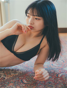 《脖子突然很痒红红的一大片》