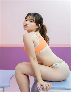 《纱月由奈》